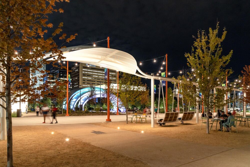 Vista Commercial Outdoor LED Lighting at the Gene Leahy Mall - The Omaha RiverFront