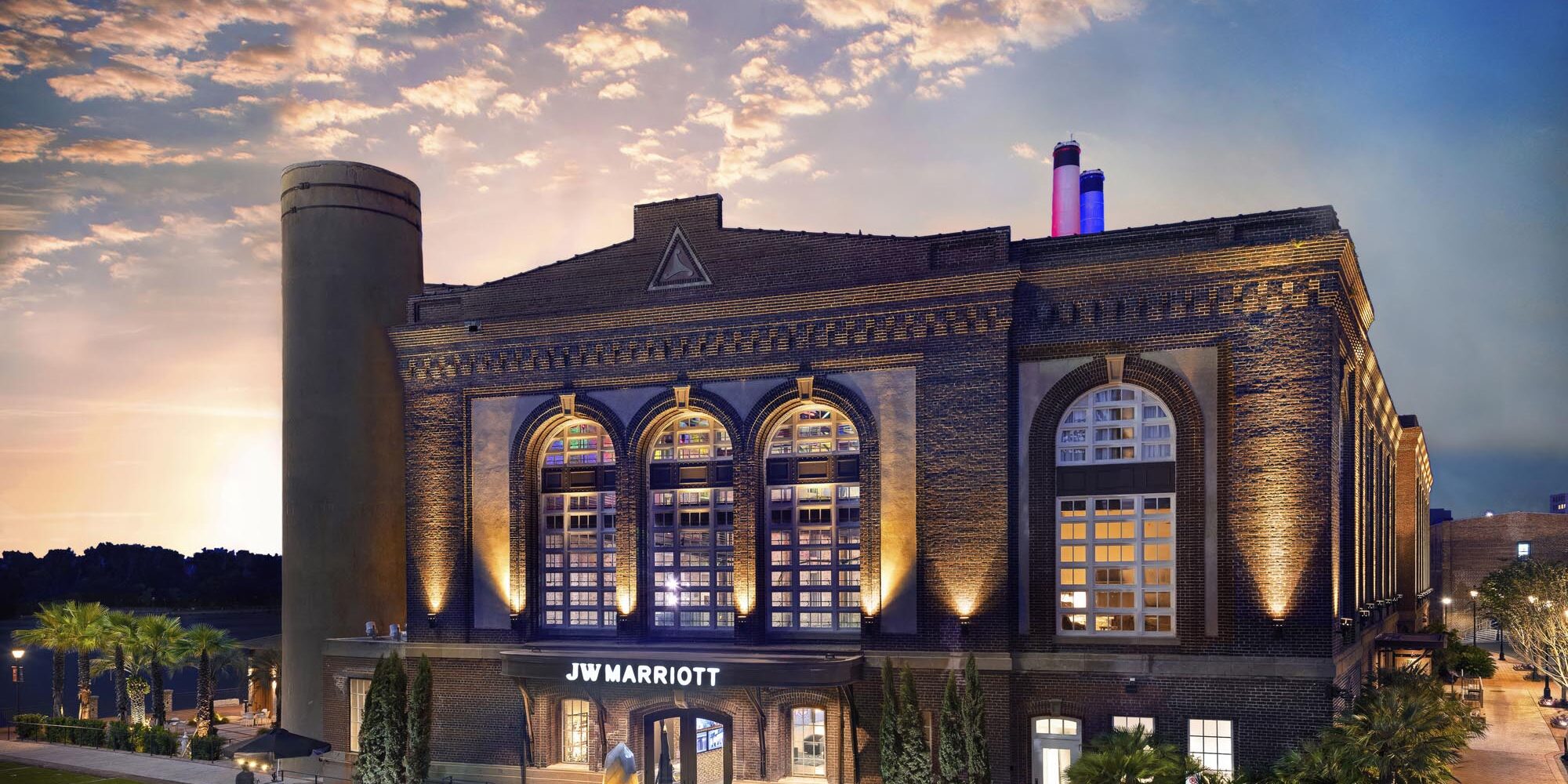 Vista Commercial Outdoor LED Lighting at the Savannah Plant Riverside District